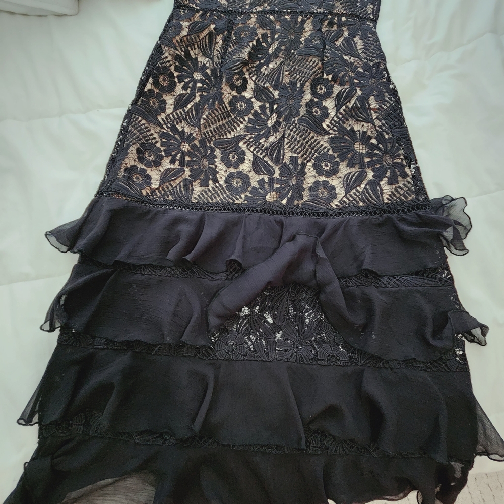Embroidered Ruffle Dress Size M - Picture 12 of 15